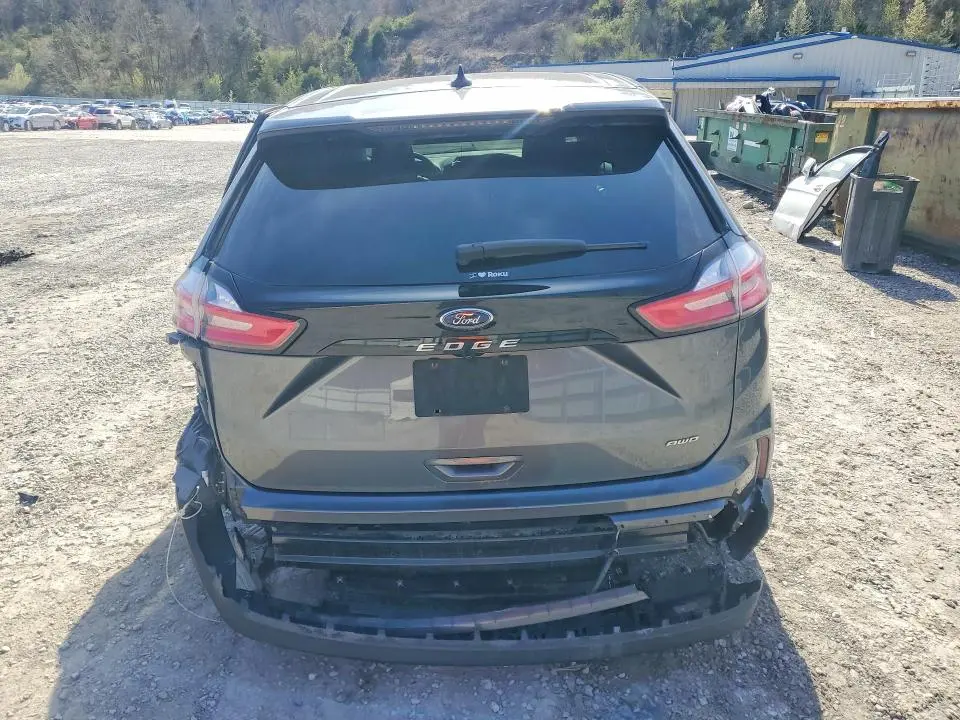 2021 FORD EDGE SE  