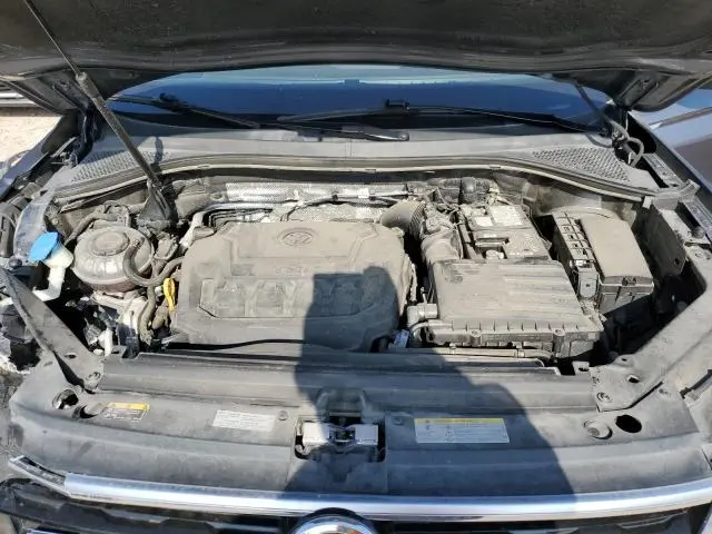 2021 VOLKSWAGEN TIGUAN SE  