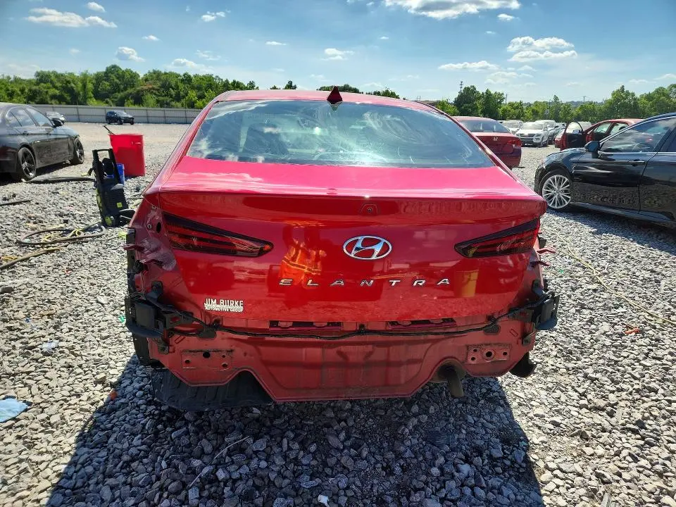 2020 HYUNDAI ELANTRA SEL  