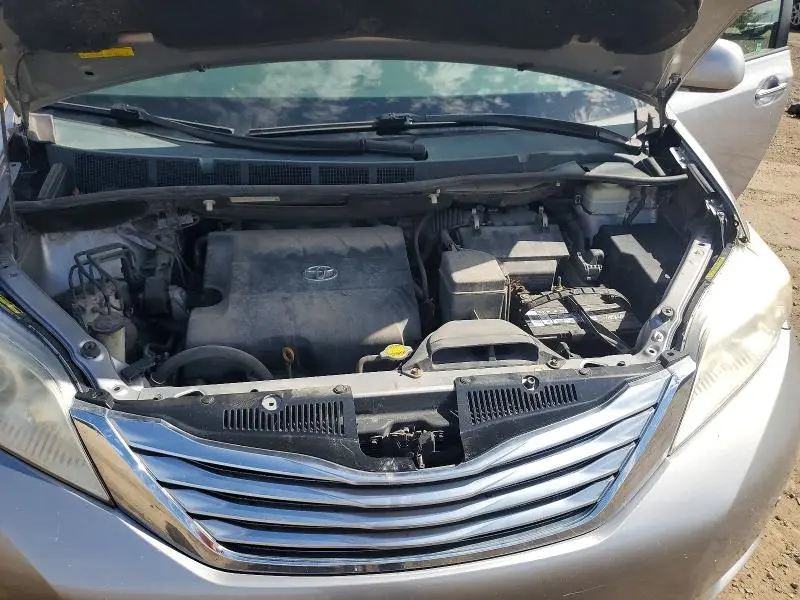 2011 TOYOTA SIENNA LIMITED 7-PASSENGER  