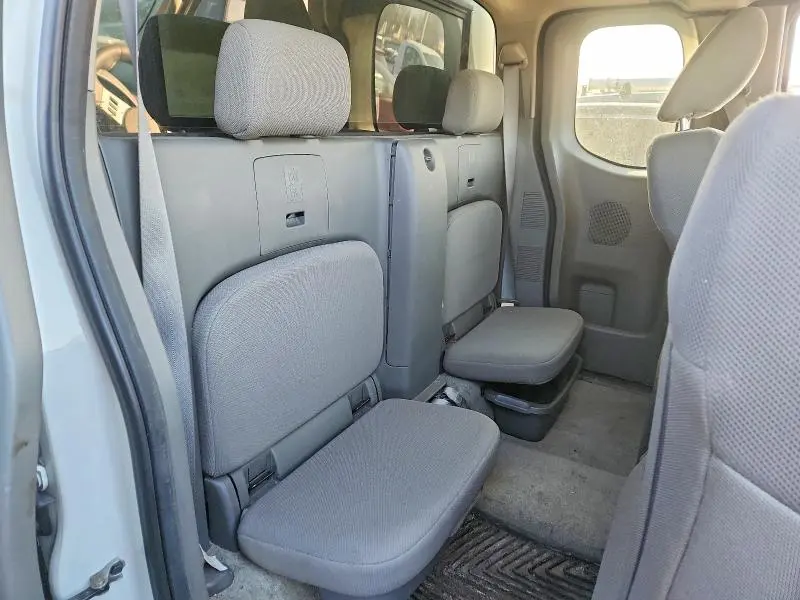 2017 NISSAN FRONTIER S  