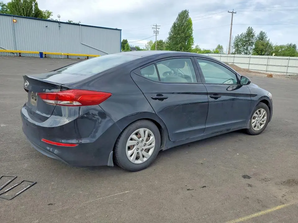 2018 HYUNDAI ELANTRA SE  
