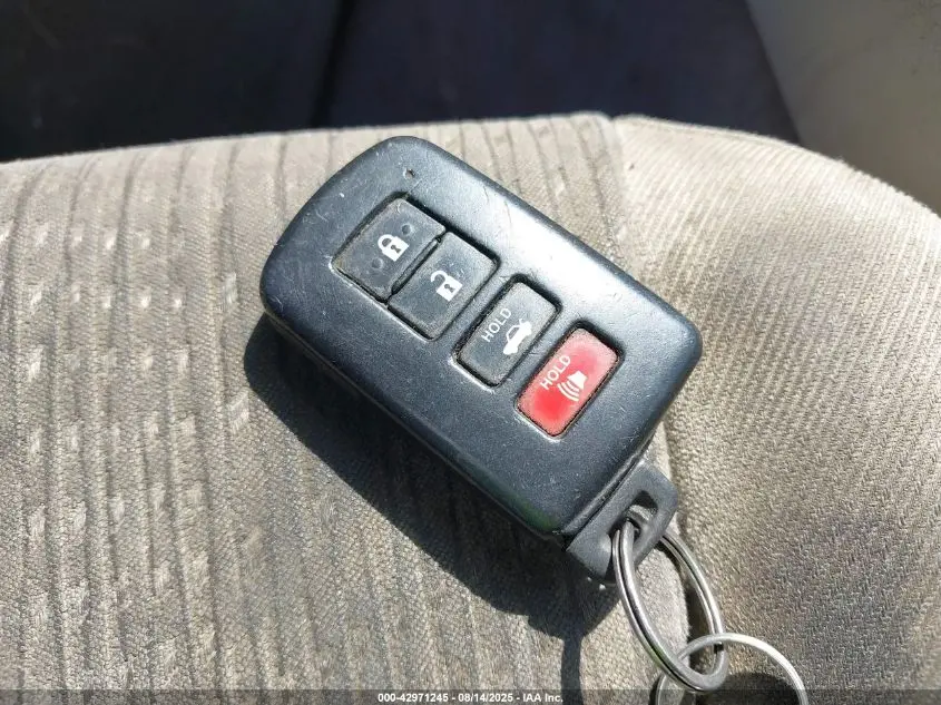 2012 TOYOTA CAMRY HYBRID XLE