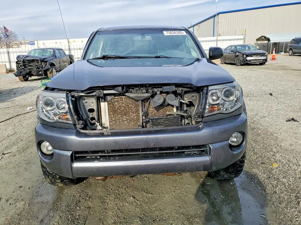 2010 TOYOTA TACOMA V6  