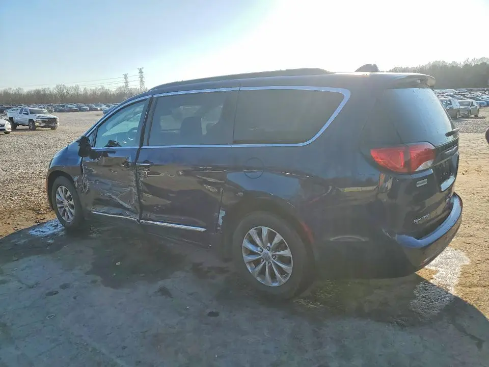 2017 CHRYSLER PACIFICA TOURING L  