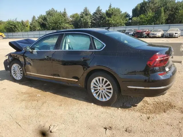 2017 VOLKSWAGEN PASSAT SE  