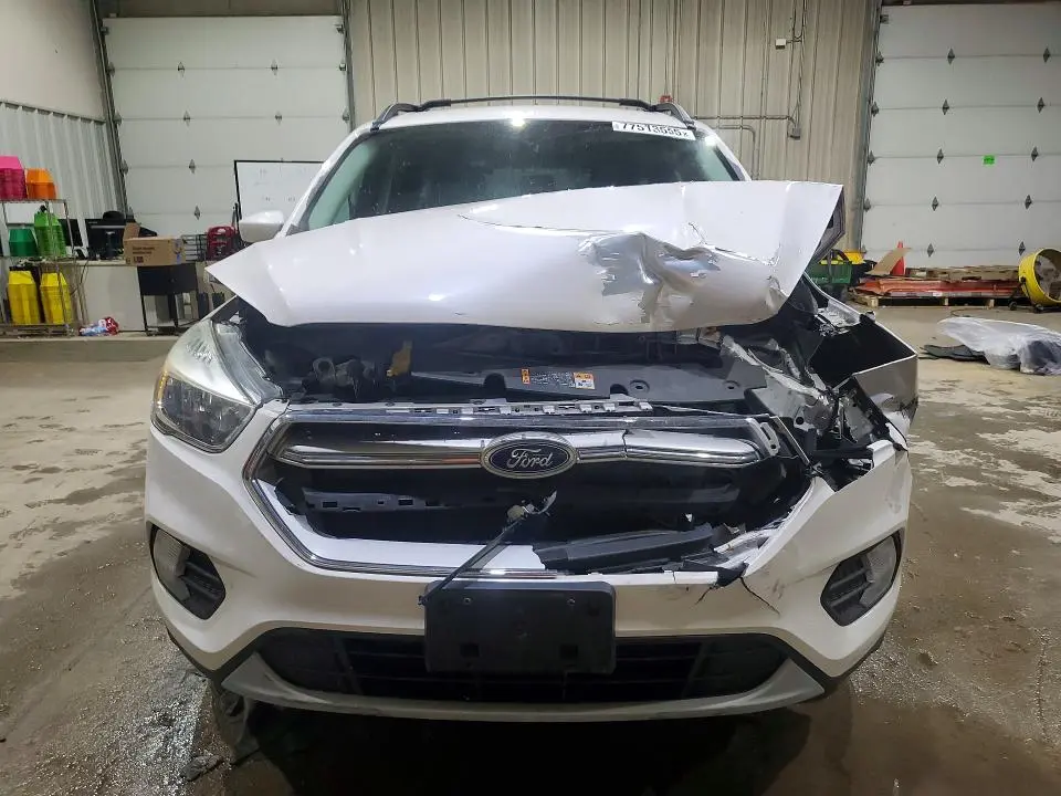 2018 FORD ESCAPE SE  
