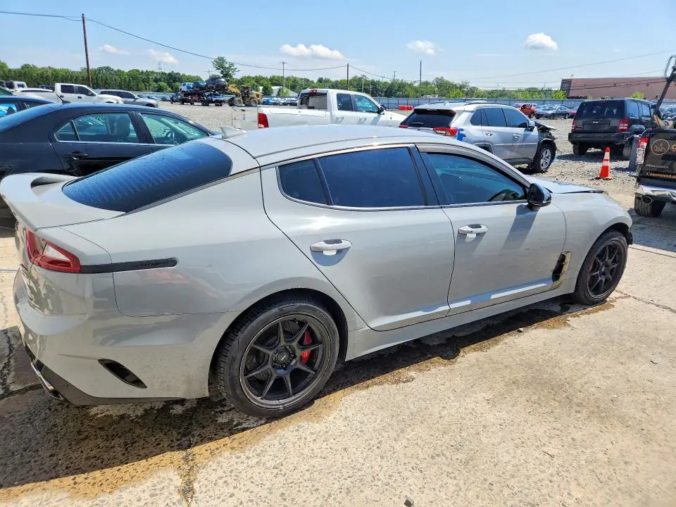2019 KIA STINGER GT  