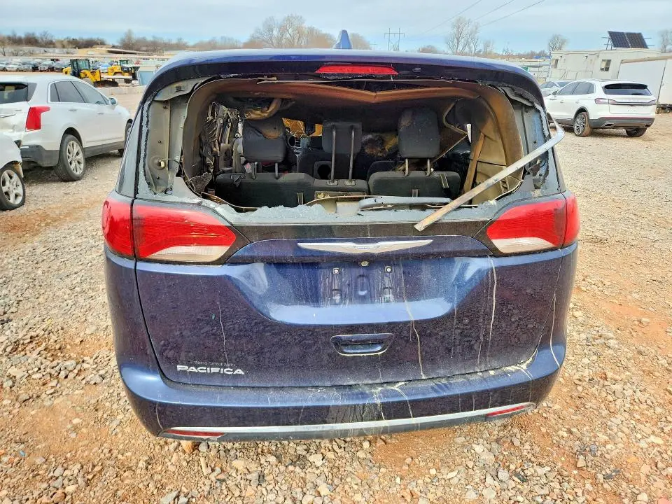 2017 CHRYSLER PACIFICA TOURING L  