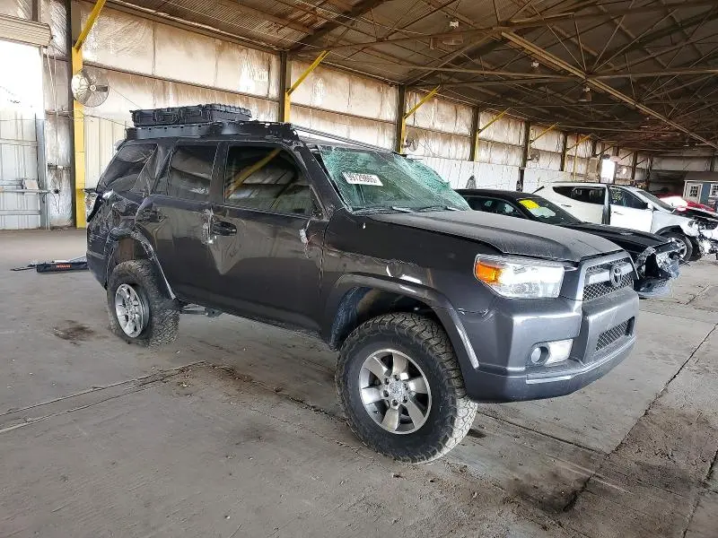 2013 TOYOTA 4RUNNER SR5  