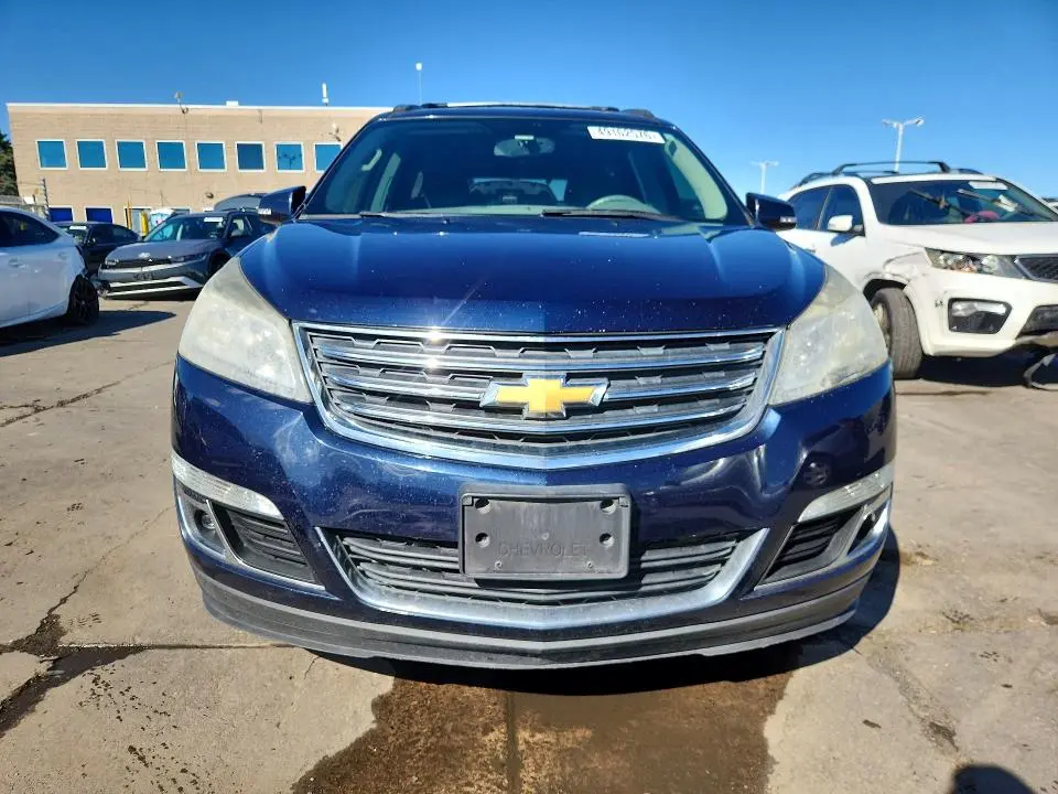 2017 CHEVROLET TRAVERSE LT  
