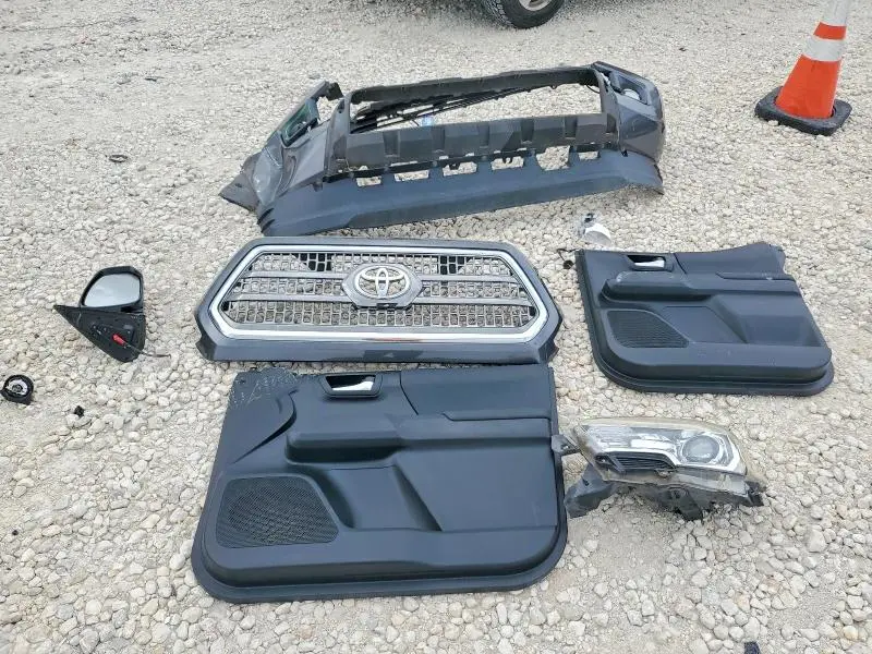 2017 TOYOTA TACOMA   