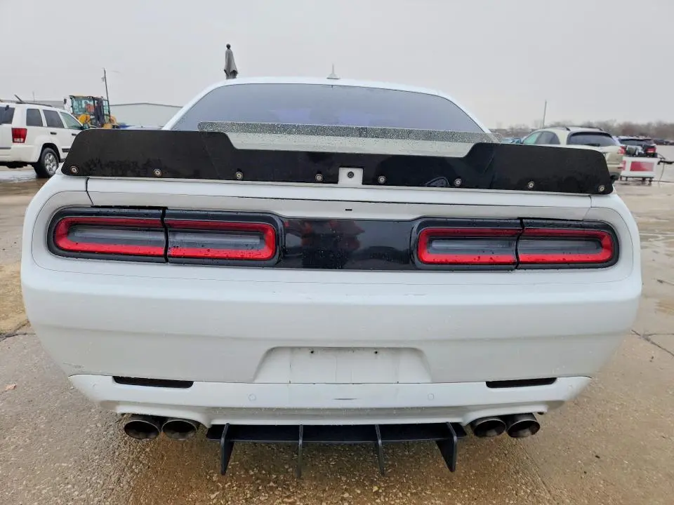 2015 DODGE CHALLENGER SRT 392  