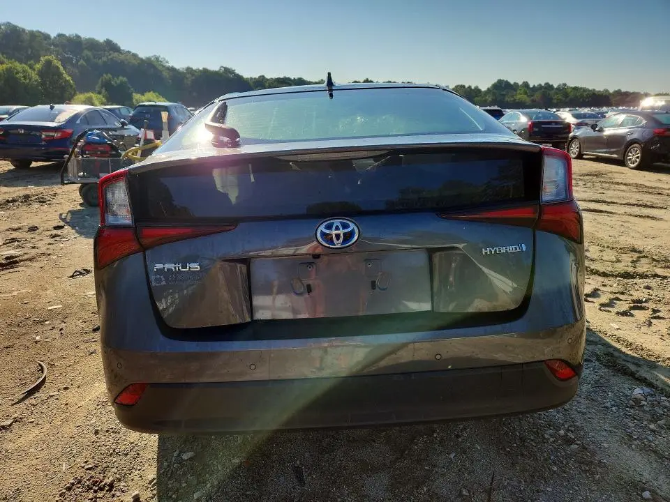 2019 TOYOTA PRIUS LE  
