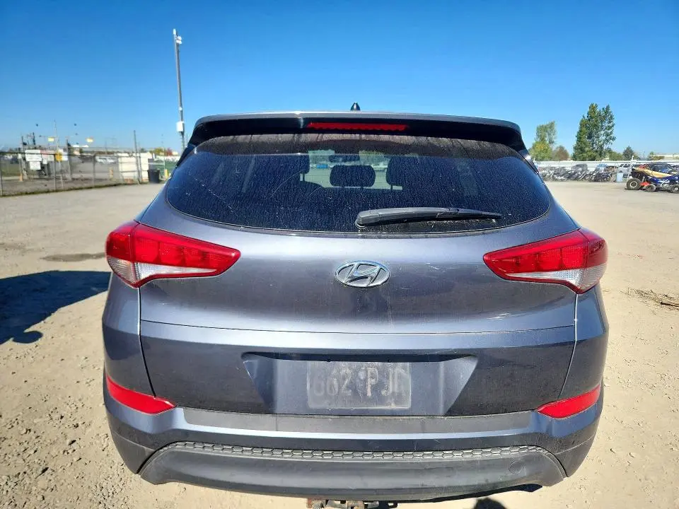 2018 HYUNDAI TUCSON SE  