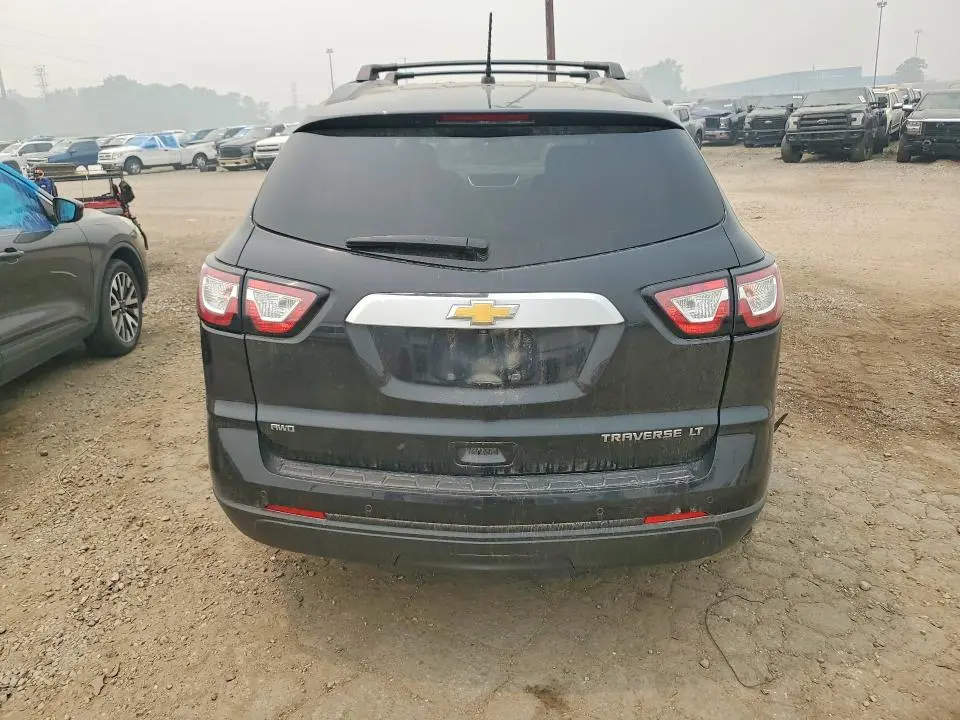 2015 CHEVROLET TRAVERSE LT  