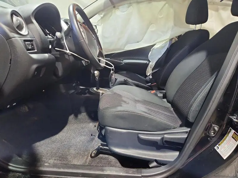 2019 NISSAN VERSA SV  