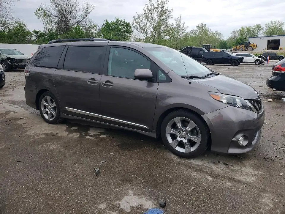 2012 TOYOTA SIENNA SPORT  