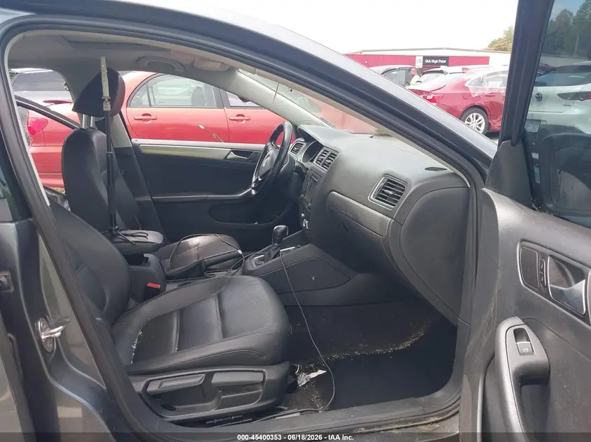 2015 VOLKSWAGEN JETTA 1.8T SE