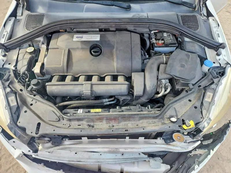 2014 VOLVO XC60 3.2  