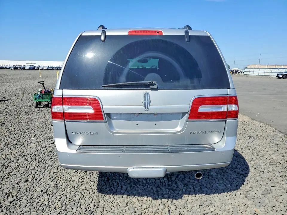 2011 LINCOLN NAVIGATOR L  