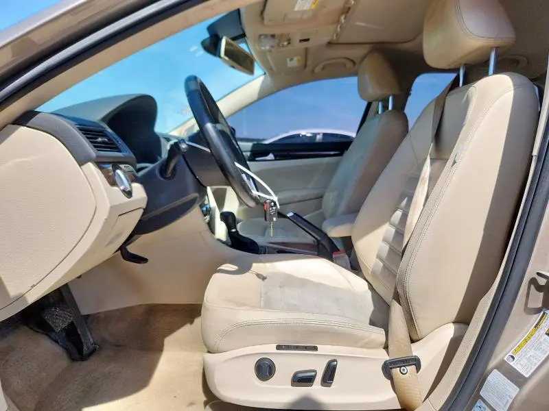 2015 VOLKSWAGEN PASSAT SEL  