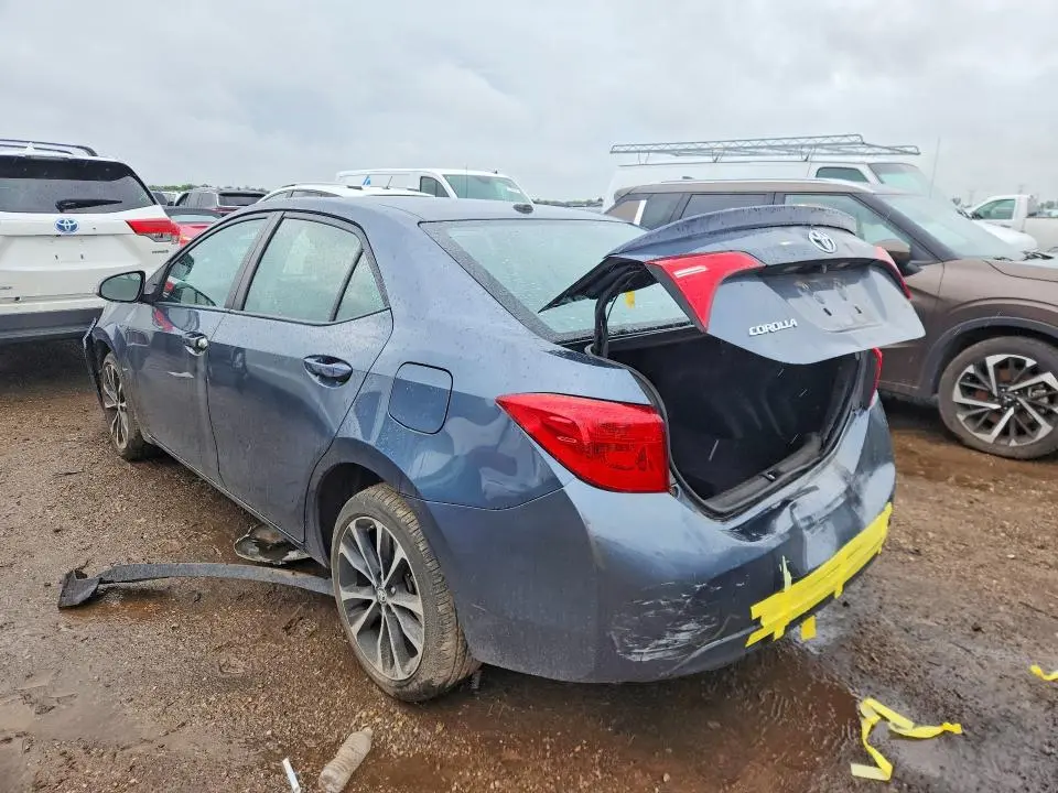 2017 TOYOTA COROLLA SE  