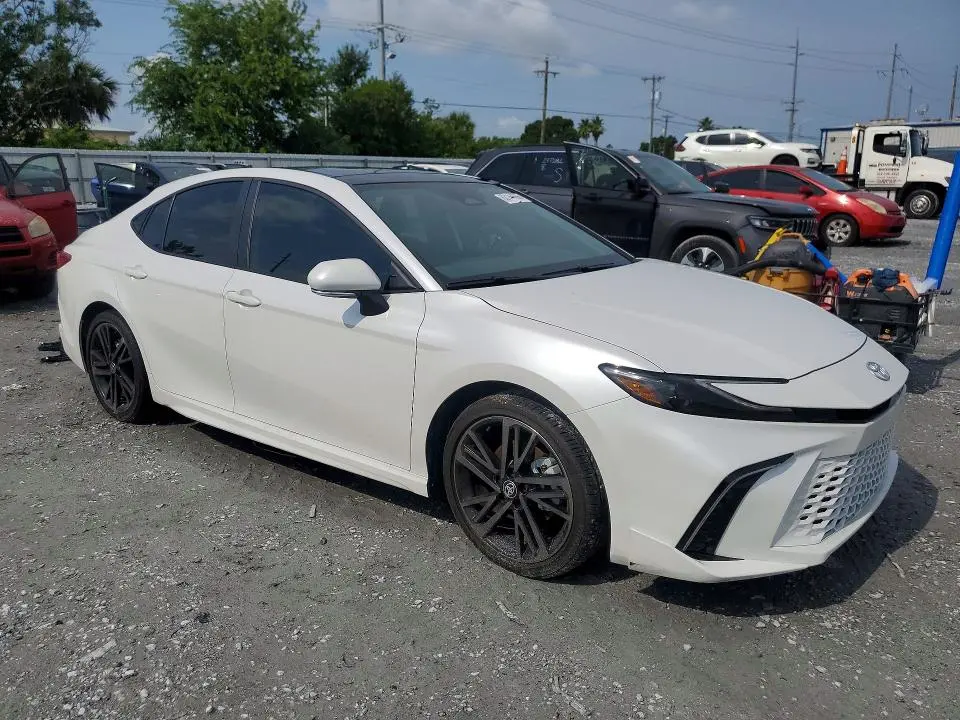 2025 TOYOTA CAMRY XSE  