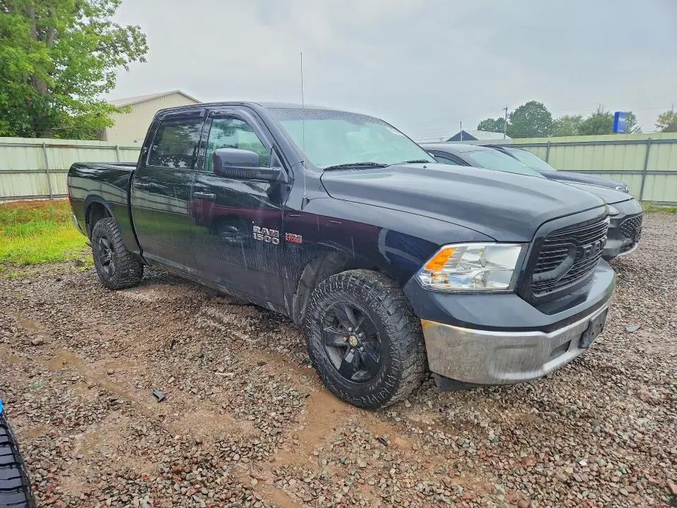 2018 RAM 1500 SLT  