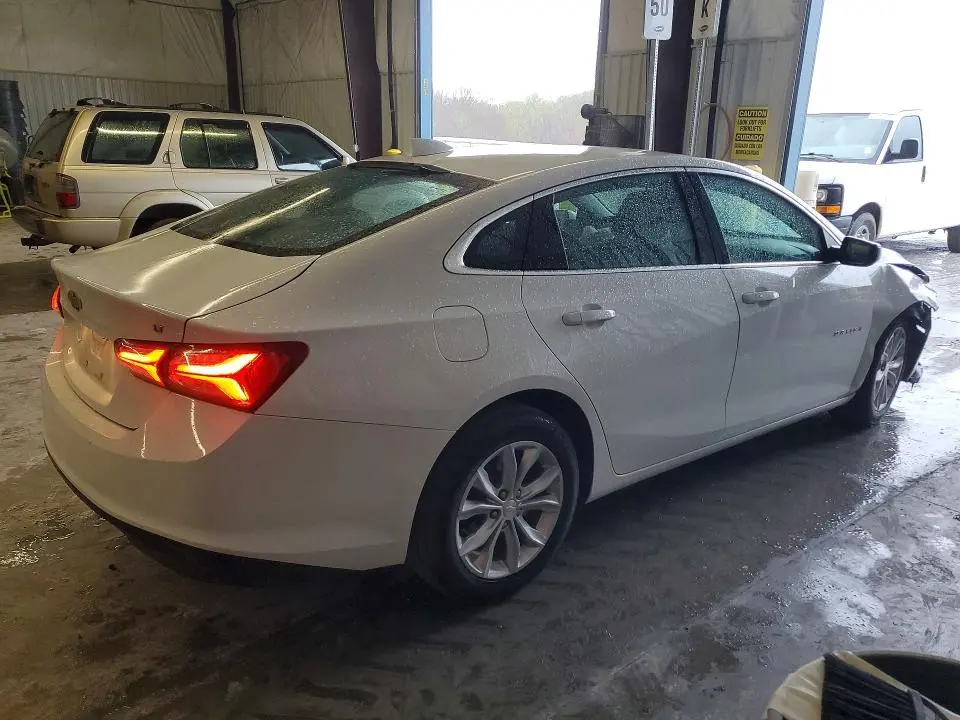 2022 CHEVROLET MALIBU LT  