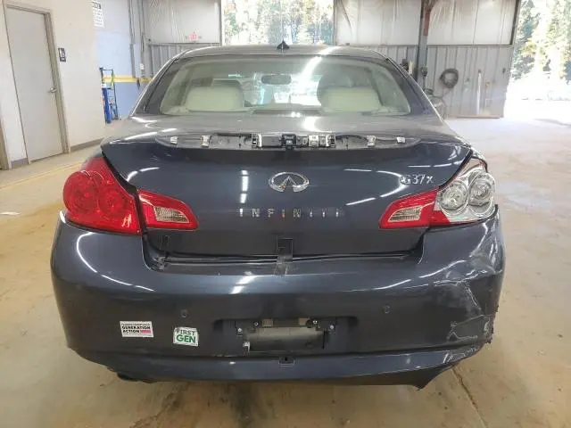 2011 INFINITI G37   