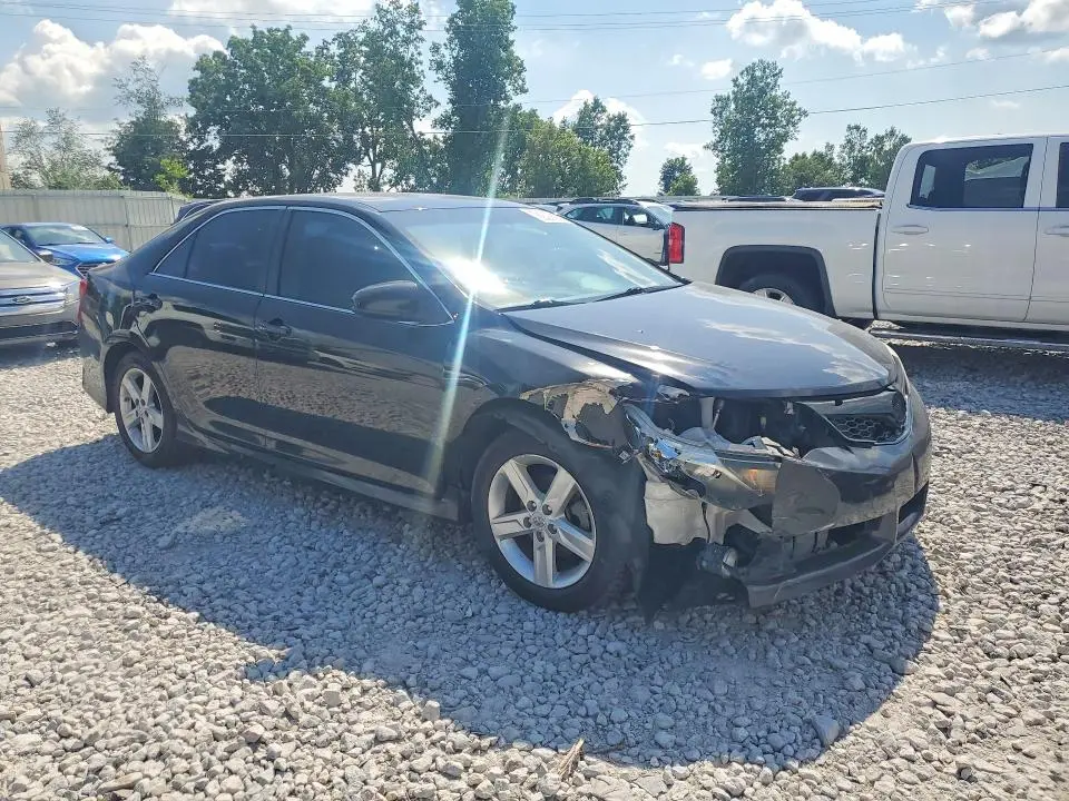 2012 TOYOTA CAMRY SE  