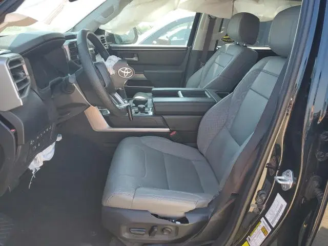 2024 TOYOTA TUNDRA CREWMAX SR