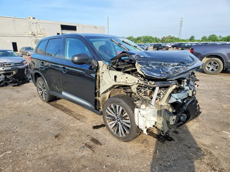 2019 MITSUBISHI OUTLANDER SE  
