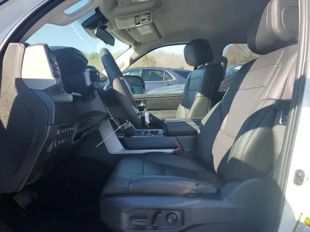 2024 TOYOTA TUNDRA CREWMAX SR5  