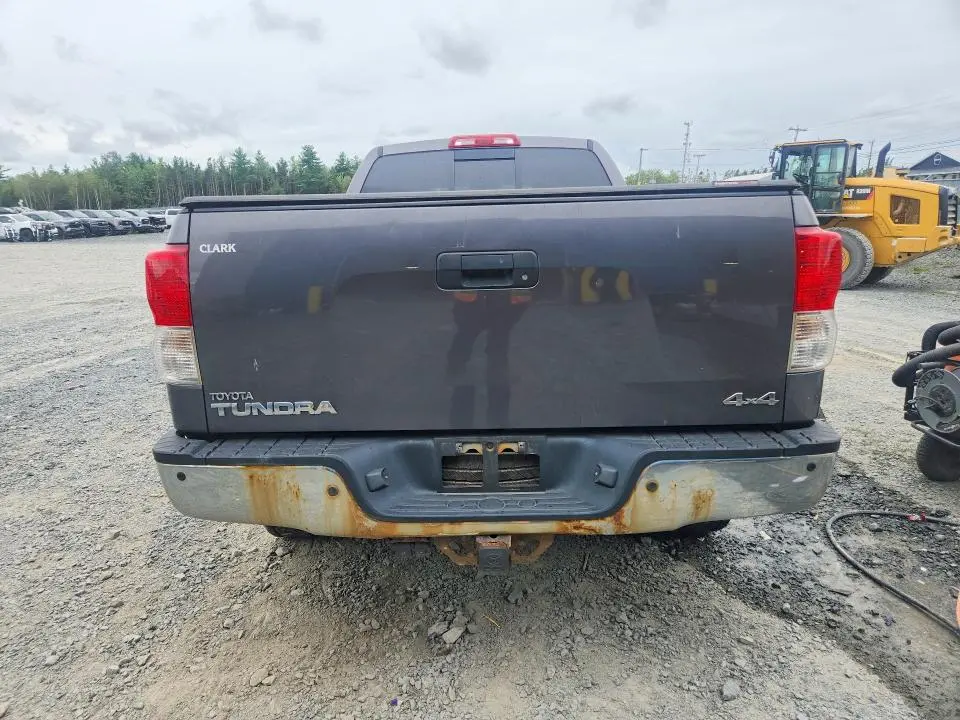2011 TOYOTA TUNDRA DOUBLE CAB SR5  