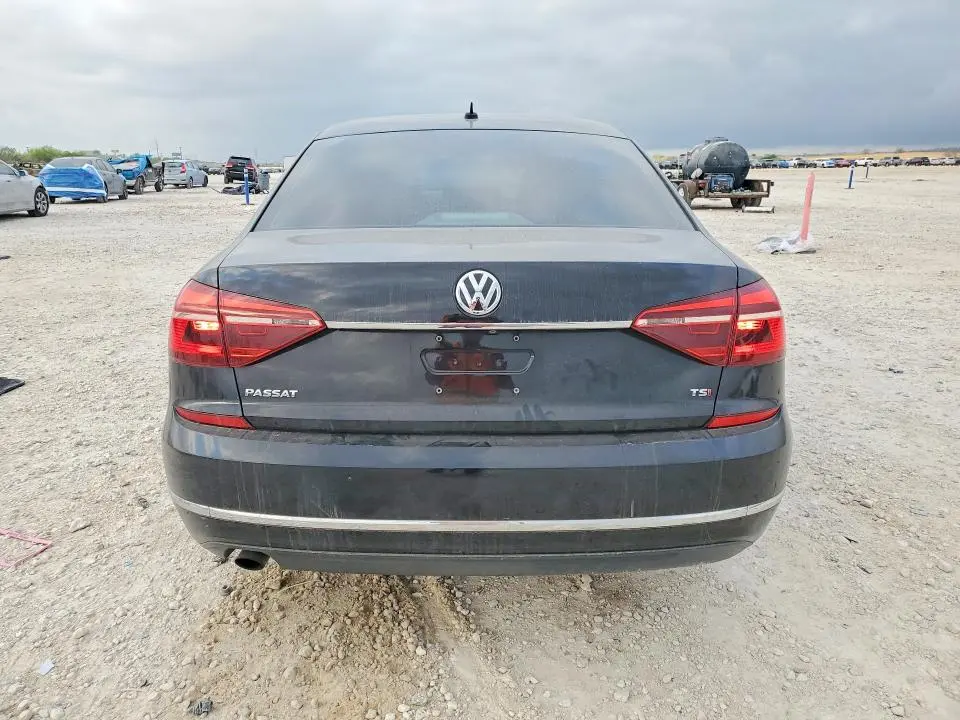 2017 VOLKSWAGEN PASSAT S  