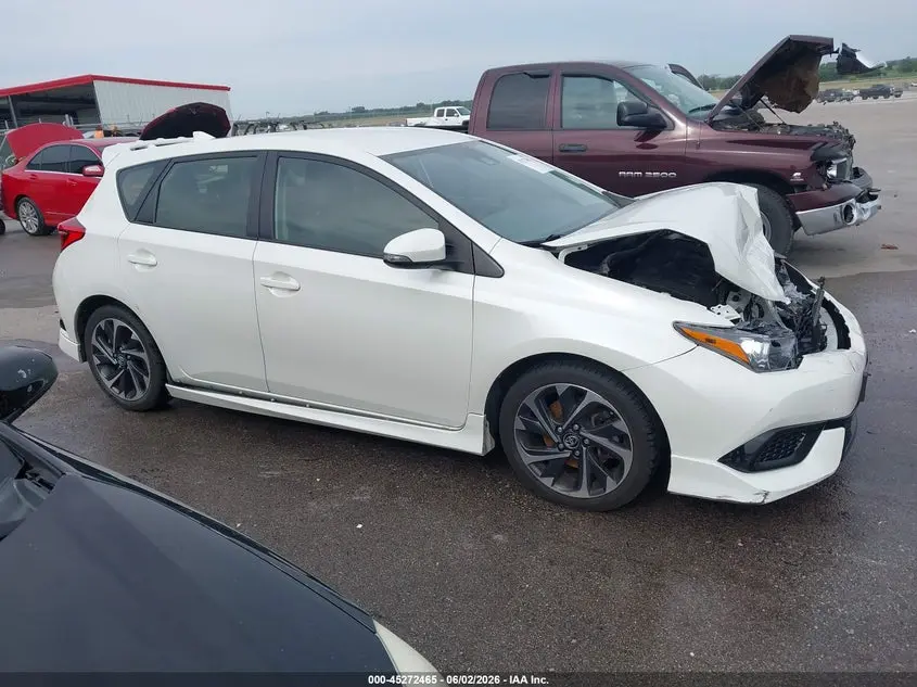 2018 TOYOTA COROLLA IM  