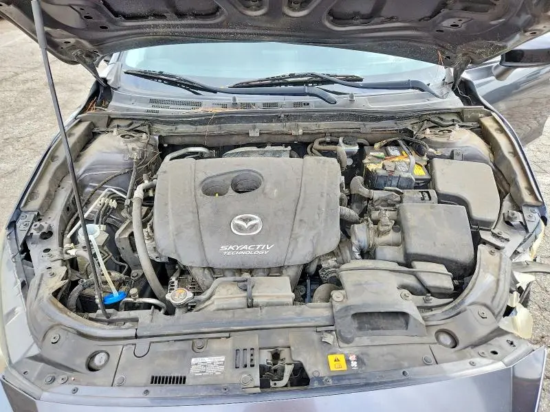 2015 MAZDA 3 SV  