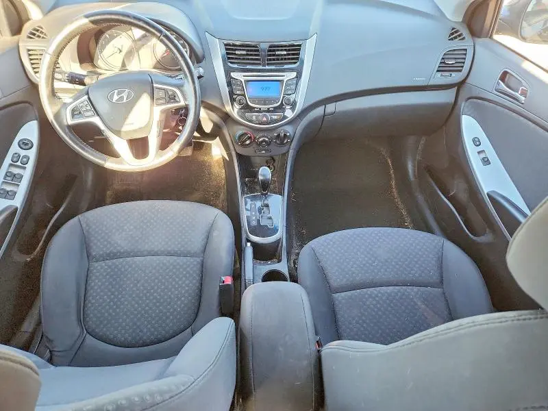 2012 HYUNDAI ACCENT SE  