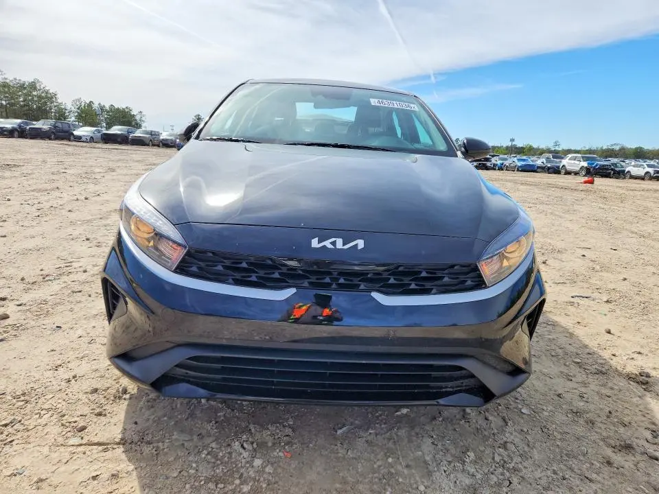2024 KIA FORTE LX  