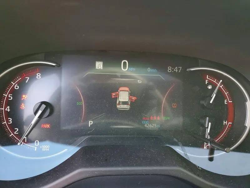 2023 TOYOTA RAV4 XLE  