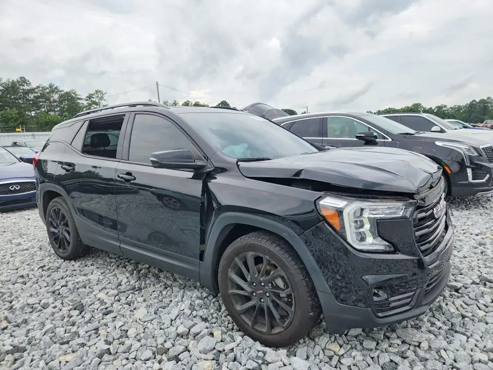 2023 GMC TERRAIN SLT  