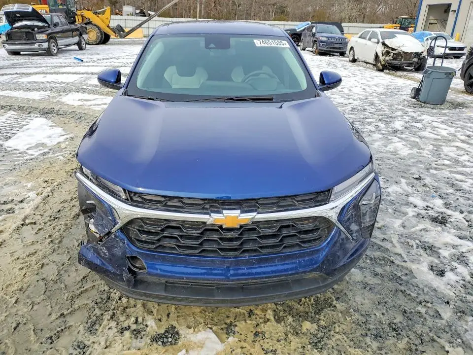 2024 CHEVROLET TRAX LS  