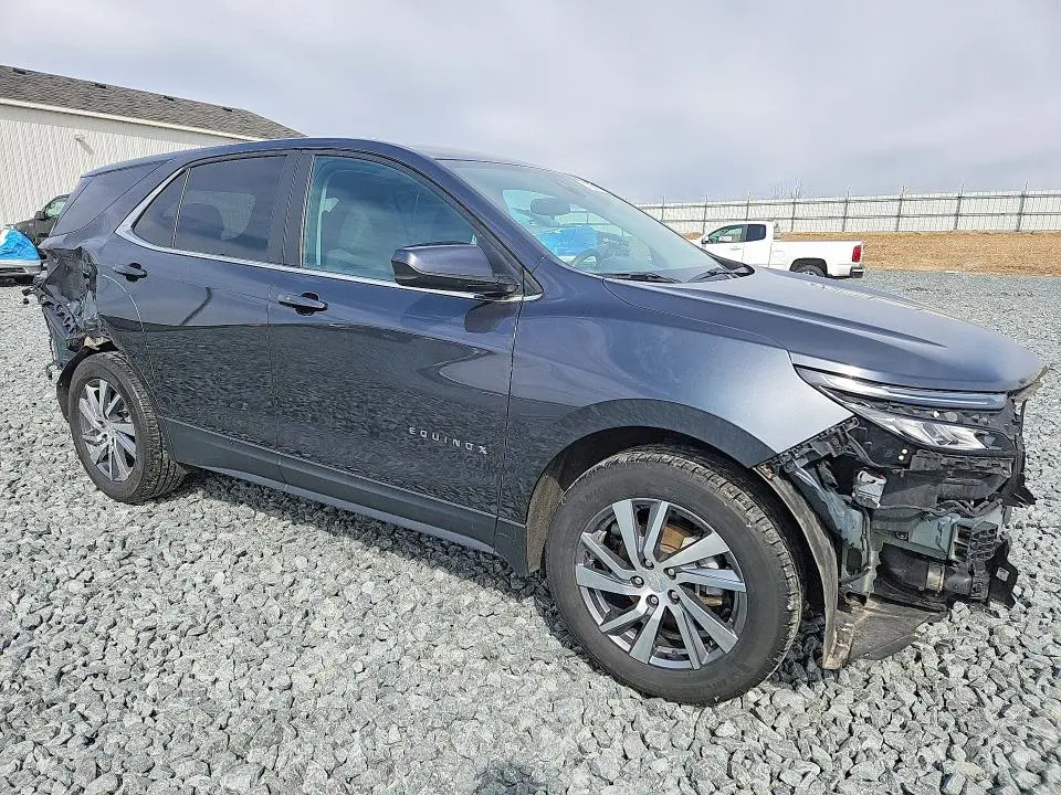 2023 CHEVROLET EQUINOX LT  