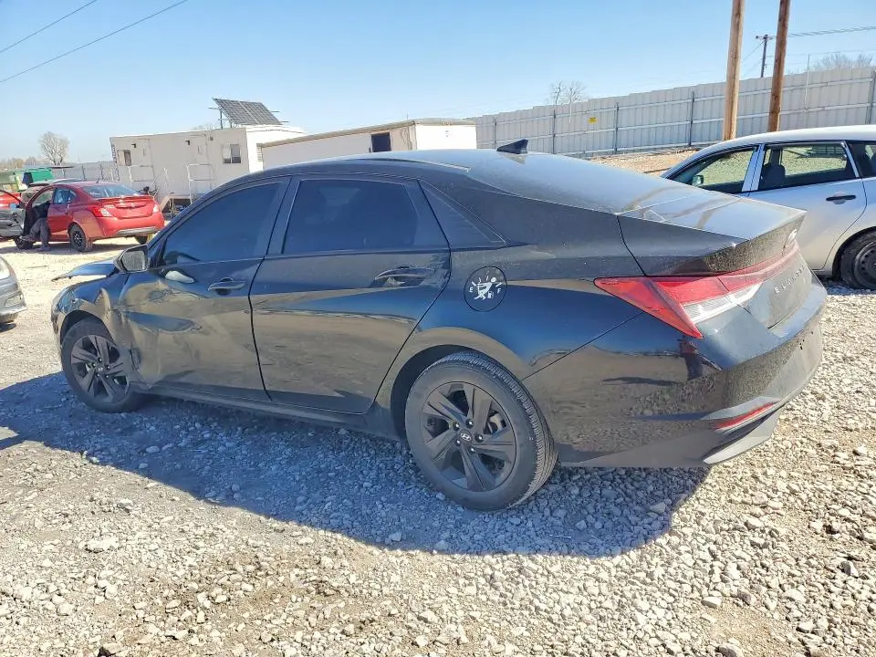 2022 HYUNDAI ELANTRA   
