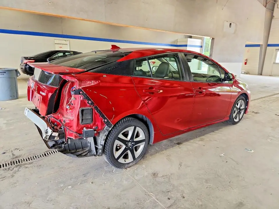 2018 TOYOTA PRIUS THREE TOURING  