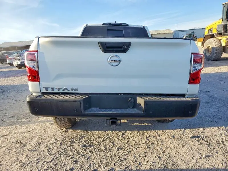 2022 NISSAN TITAN S  