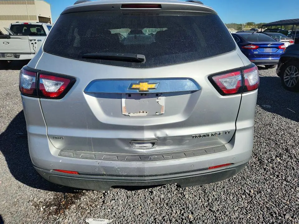 2014 CHEVROLET TRAVERSE LT  