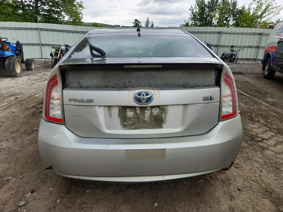 2013 TOYOTA PRIUS TWO  